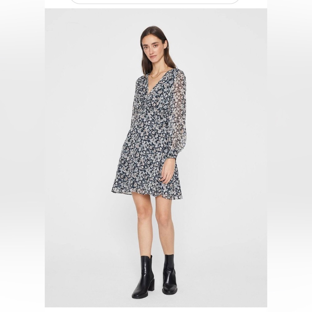 Club Monaco Printed Silk Twist Dress size 6